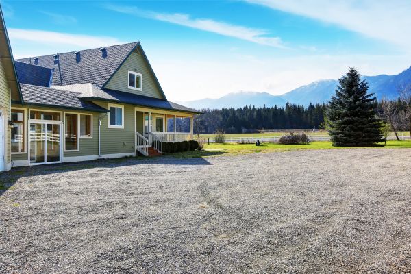 Driveway Gravel Leveling in Petaluma